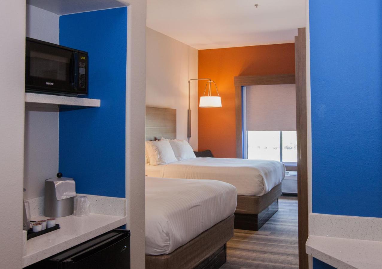 Holiday Inn Express Houston-Alvin By Ihg Номер фото