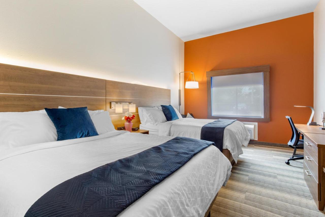 Holiday Inn Express Houston-Alvin By Ihg Номер фото