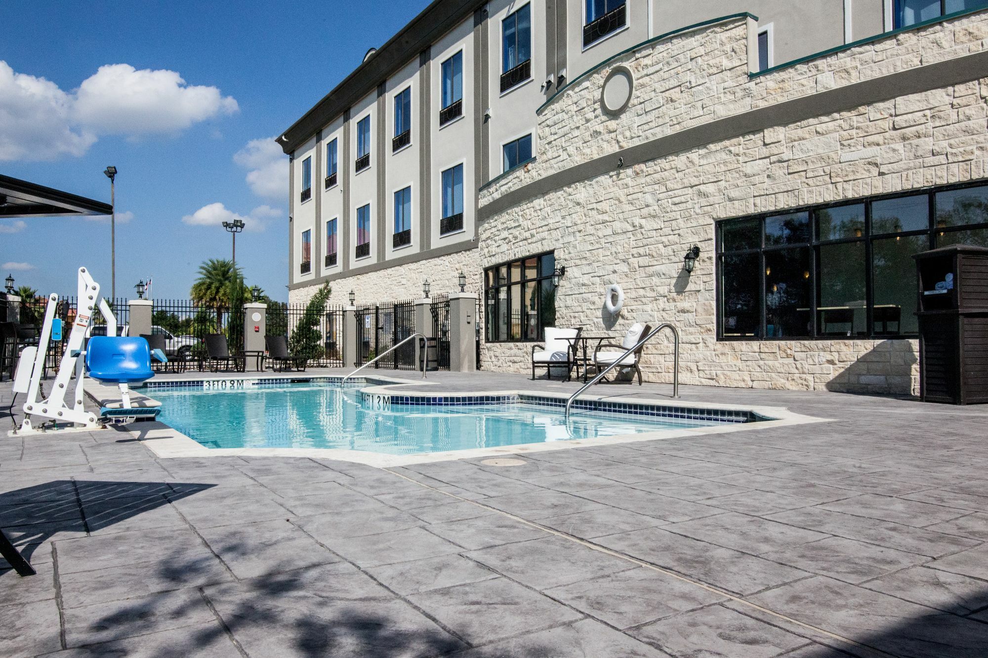 Holiday Inn Express Houston-Alvin By Ihg Екстер'єр фото