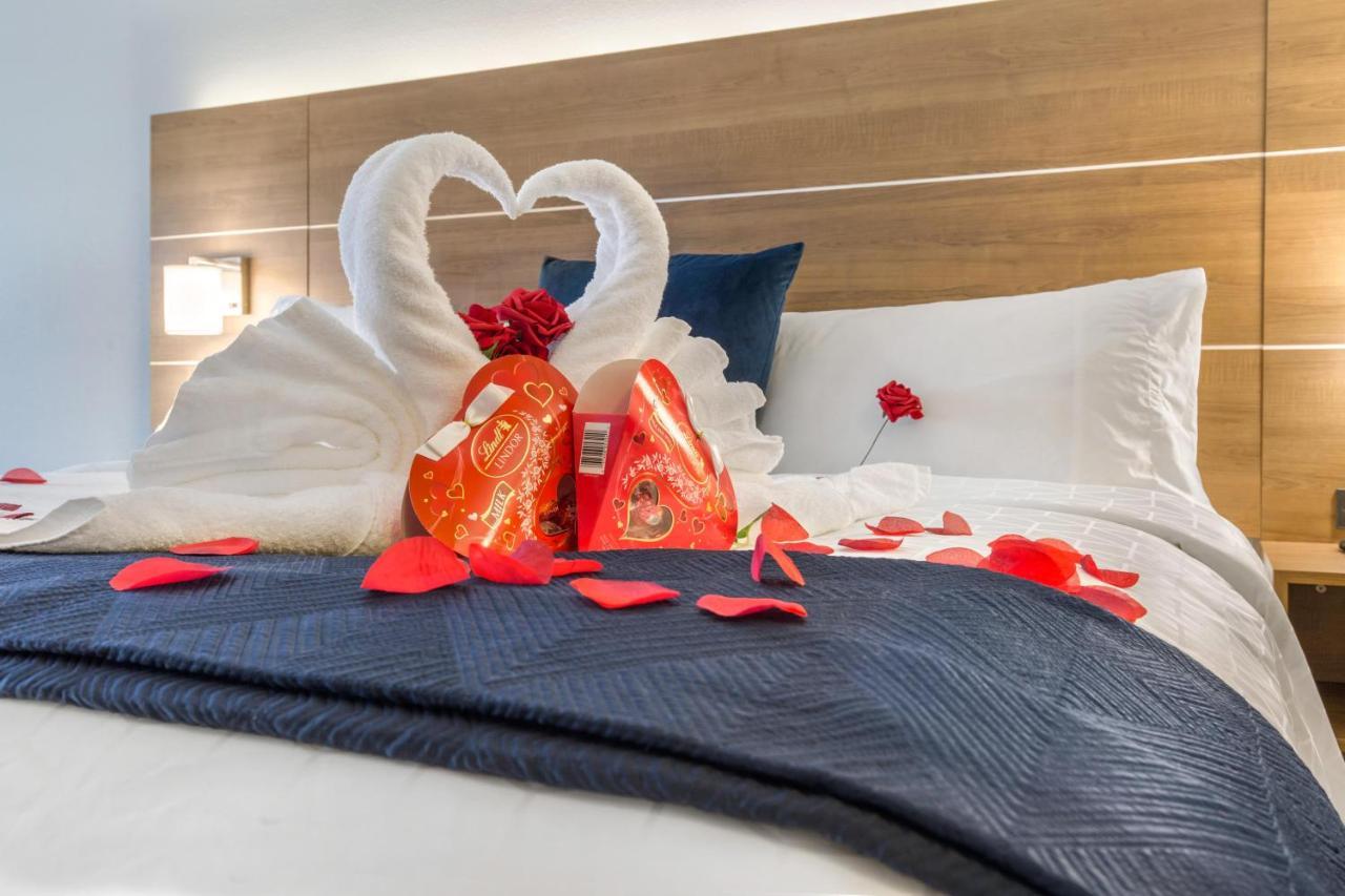 Holiday Inn Express Houston-Alvin By Ihg Екстер'єр фото