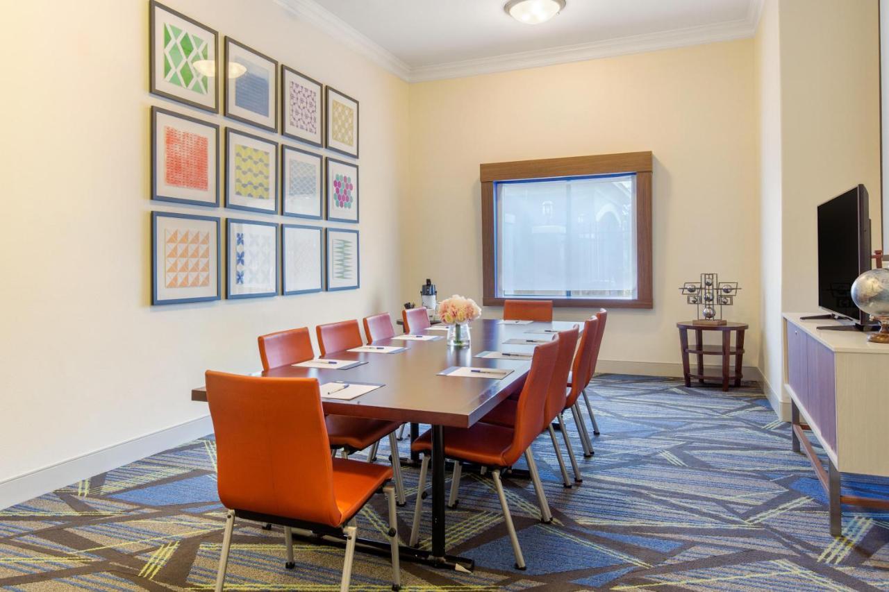 Holiday Inn Express Houston-Alvin By Ihg Екстер'єр фото